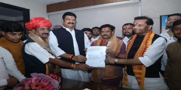 मप्रः नागरिक आपूर्ति निगम के अध्यक्ष डॉ. यादव एवं उपाध्यक्ष कांकर ने संभाला पदभार