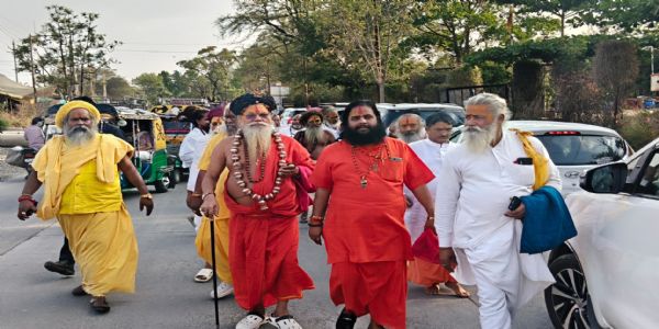 उज्जैनः खालसा की जमीनों पर अतिक्रमण देख संतों ने जताई नाराजगी