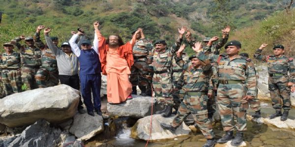 ऑपरेशन सिंदूर की प्रथम वर्षगांठ पर परमार्थ निकेतन में शहीदों को दी श्रद्धांजलि