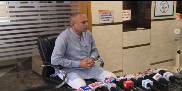 कांग्रेस को उनके शासन में किये छल, झूठ और वादाखिलाफ़ी के लिए माफ़ी मांगना चाहिए : नीरज सिंह
