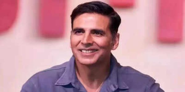 अक्षय कुमार ने कराया आंखों का ऑपरेशन