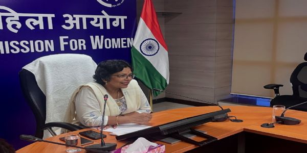 राष्ट्रीय महिला आयोग की अध्यक्ष विजया रहाटकर