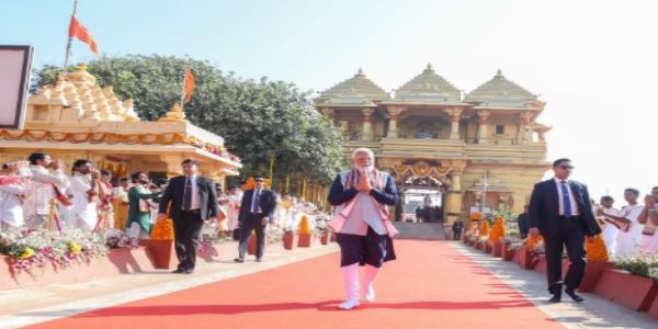 सोमनाथ मंदिर में प्रधानमंत्री नरेंद्र मोदी की फाइल फोटो