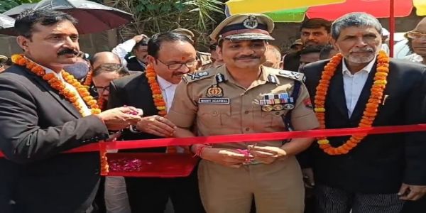 वाराणसी कचहरी की सड़कें होगी जाम मुक्त, पुलिस कमिश्नर ने किया मल्टीलेवल पार्किंग का उद्घाटन
