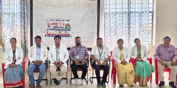 रिलायंस नर्सिंग कॉलेज में विद्यार्थियों को बताए नशे के दुष्परिणाम