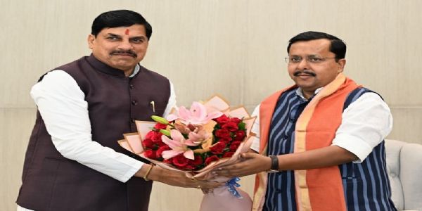 नई दिल्ली में भाजपा अध्यक्ष नवीन मिले मप्र के मुख्यमंत्री मोहन यादव