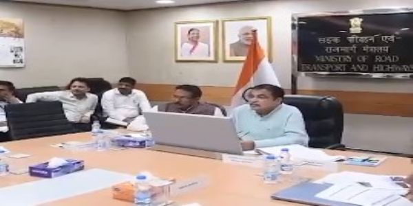 दिल्ली में आयोजित बैठक में केंद्रीय मंत्री नितिन गडकरी ने पश्चिम बंगाल की 3,748 किमी राष्ट्रीय राजमार्ग परियोजनाओं की गुणवत्ता और रखरखाव की समीक्षा की। दिल्ली में आयोजित बैठक में केंद्रीय मंत्री नितिन गडकरी ने पश्चिम बंगाल की 3,748 किमी राष्ट्रीय राजमार्ग परियोजनाओं की गुणवत्ता और रखरखाव की समीक्षा की।