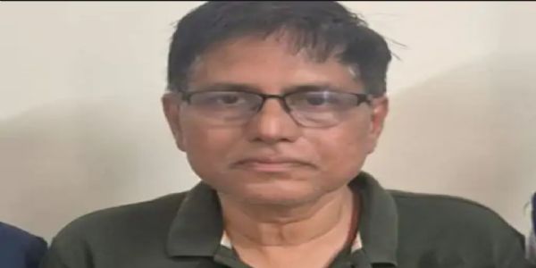 क्लास-1 अधिकारी अश्विन बी. चौधरी को रिश्वतखोरी के मामले में गिरफ्तार क्लास-1 अधिकारी अश्विन बी. चौधरी को रिश्वतखोरी के मामले में गिरफ्तार