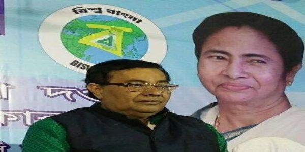 तृणमूल के पूर्व मंत्री उज्ज्वल विश्वास (फाइल फाेटाे) तृणमूल के पूर्व मंत्री उज्ज्वल विश्वास (फाइल फाेटाे)