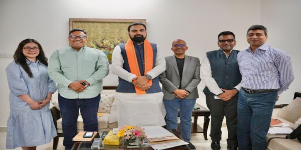 उच्चस्तरीय प्रतिनिधिमंडल ने की मुलाकात उच्चस्तरीय प्रतिनिधिमंडल ने की मुलाकात