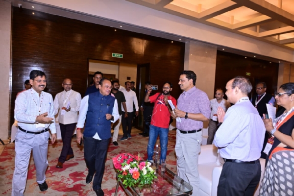 कार्यक्रम में शामिल मंत्री इरफान अंसारी सहित अन्य कार्यक्रम में शामिल मंत्री इरफान अंसारी सहित अन्य