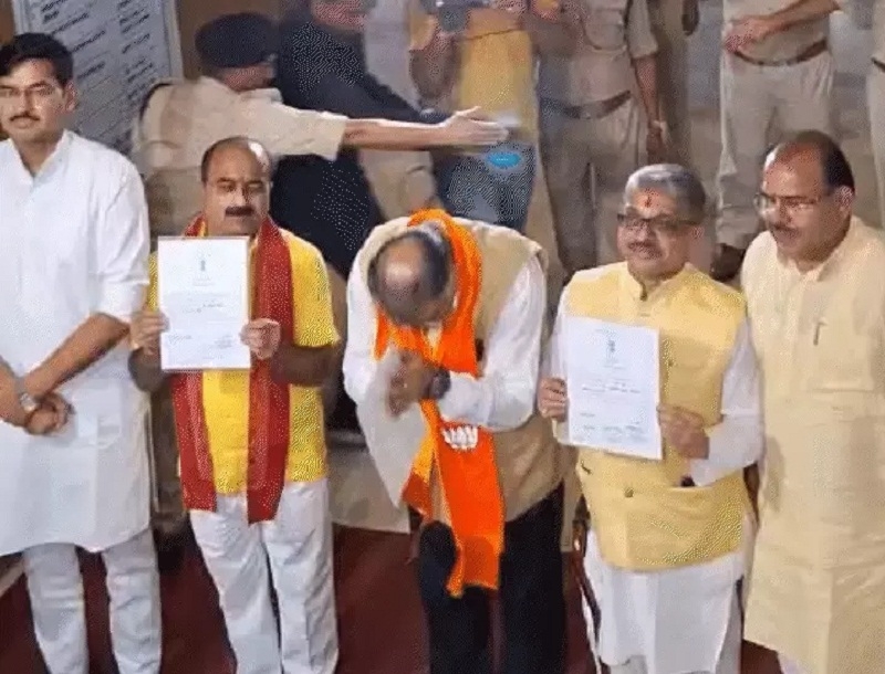 निर्वाचन प्रमाण पत्र मिलने के बाद विधानसभा में भाजपा के तीनों उम्मीदवार निर्वाचन प्रमाण पत्र मिलने के बाद विधानसभा में भाजपा के तीनों उम्मीदवार