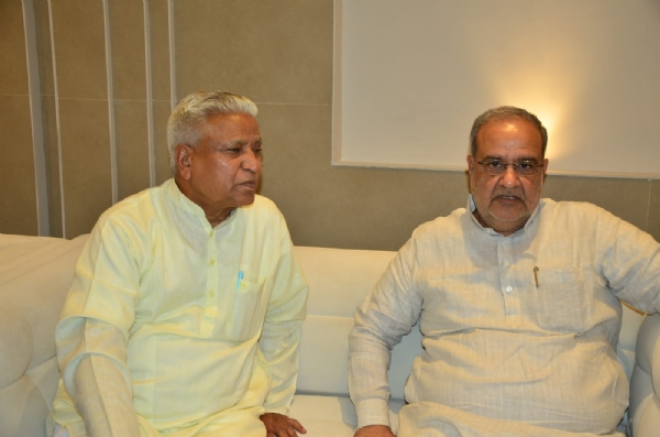 कार्यक्रम के दौरान कैबिनेट मंत्री भूपेंद्र चौधरी कार्यक्रम के दौरान कैबिनेट मंत्री भूपेंद्र चौधरी