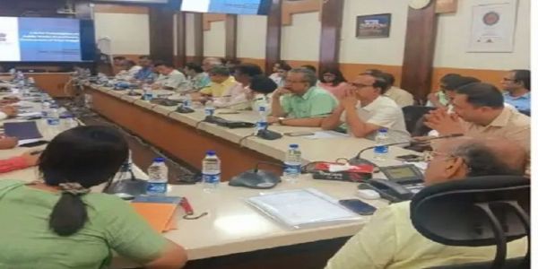 पीडब्ल्यूडी मंत्री की पहली बैठक में आसनसोल शिल्पांचल की सड़कों पर चर्चा