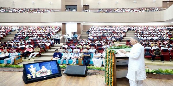 चिकित्सा के क्षेत्र में सेवा-भाव, कर्तव्यनिष्ठा और मानवीय मूल्यों का समावेश अत्यंत आवश्यक : मंत्री परमार