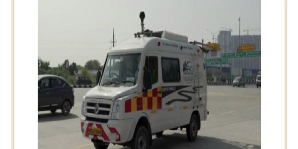 राष्ट्रीय राजमार्ग पर सर्वे करता अत्याधुनिक नेटवर्क सर्वे वाहन (एनएसवी) राष्ट्रीय राजमार्ग पर सर्वे करता अत्याधुनिक नेटवर्क सर्वे वाहन (एनएसवी)