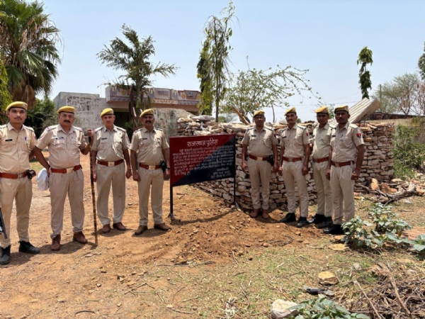 चित्तौड़गढ़ जिले की कनेरा थाना पुलिस तस्करी के आरोपित की संपति को फ्रिज करते हुवे। चित्तौड़गढ़ जिले की कनेरा थाना पुलिस तस्करी के आरोपित की संपति को फ्रिज करते हुवे।