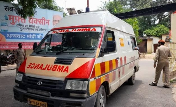 मुरादाबाद : नींद से जागा स्वास्थ्य विभाग, 15 एंबुलेंस की गईं चेक मुरादाबाद : नींद से जागा स्वास्थ्य विभाग, 15 एंबुलेंस की गईं चेक