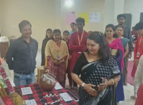 जगदलपुर के शासकीय संगीत महाविद्यालय की हुई स्थापना, 12वीं पास युवा ले सकते हैं प्रवेश जगदलपुर के शासकीय संगीत महाविद्यालय की हुई स्थापना, 12वीं पास युवा ले सकते हैं प्रवेश