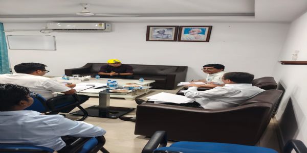 मंत्री ने की योजनाओं की समीक्षा, छात्रवृत्ति भुगतान दिसंबर से पहले करने का दिया निर्देश