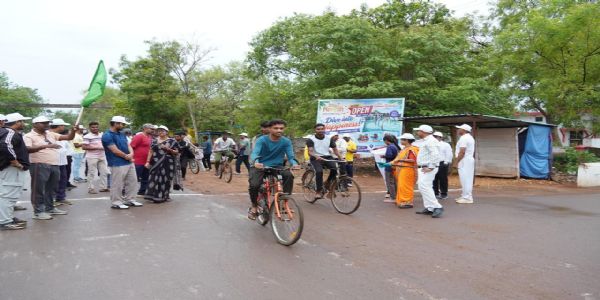 साइकिल रैली निकालकर स्वास्थ्य व पर्यावरण संरक्षण का दिया संदेश