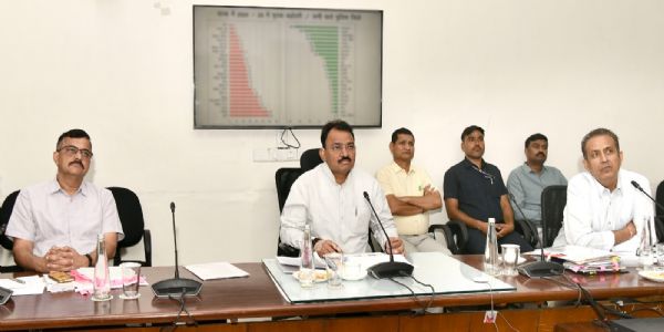 सड़क दुर्घटनाओं में कमी लाने के लिए सरकार प्रतिबद्ध : उपमुख्यमंत्री डॉ. बैरवा