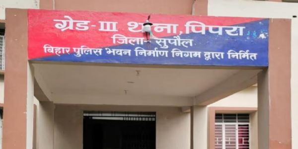 गौशाला में छिपाकर रखा था प्रतिबंधित नशे का सामान, पिपरा पुलिस ने 160 सूई बरामद की