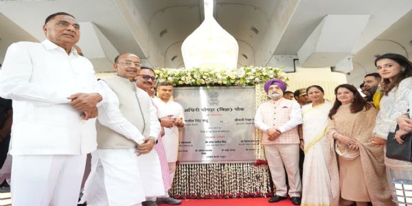 ब्रिटानिया चौक अब 