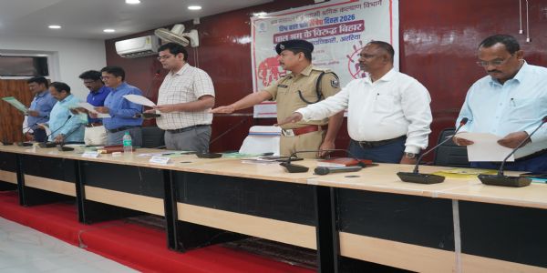अररिया को बाल श्रम मुक्त बनाने का संकल्प, डीएम ने जागरूकता रथ को दिखाई हरी झंडी