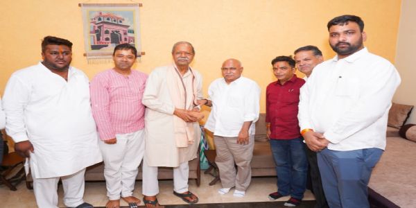 भाजपा के विशेष जनसंपर्क अभियान के तहत प्रदेश नेतृत्व का संवाद कार्यक्रम, विभिन्न क्षेत्रों की प्रमुख हस्तियों से हुई मुलाकात