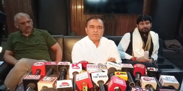 अदिति यादव मामला : आरोपित को गिरफ्तार कर कानून के सामने लाने वाले पुलिसकर्मी को दूंगा 1.11 लाख रुपये : विधायक