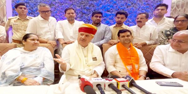 गुरुग्राम में मेट्रो, एक्सप्रेसवे, दक्षिण हरियाणा में एम्स सडक़ परियोजनाओं पर हजारों करोड़ रुपये का निवेश
