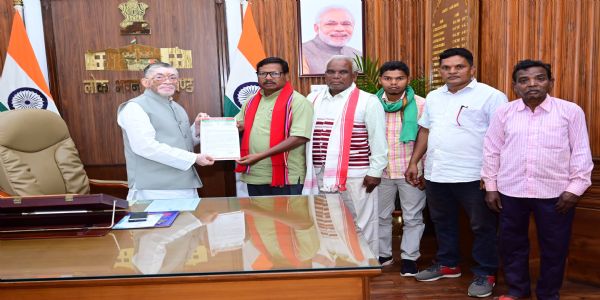 भारत आदिवासी पार्टी के प्रतिनिधिमंडल ने की राज्यपाल से मुलाकात, विभिन्न मांगों को लेकर सौंपा ज्ञापन
