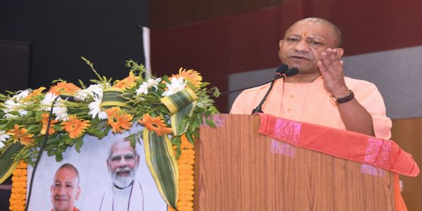 (अपडेट) बाबा विश्वनाथ व मां गंगा ने प्रधानमंत्री मोदी को दिया गरीबों की पीड़ा समाप्त करने का सामर्थ्यः मुख्यमंत्री योगी