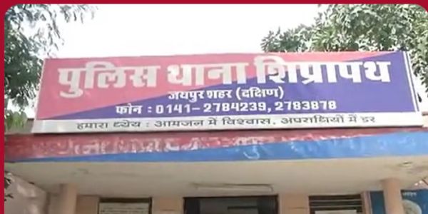युवक की गला रेतकर हत्या: शराब पार्टी के दौरान विवाद की आशंका
