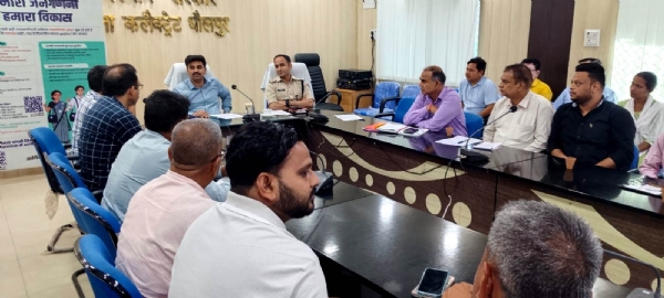 सांप्रदायिक सौहार्द बनाए रखना हमारी सामूहिक जिम्मेदारी -डीएम