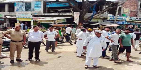 फतेहाबाद : अघोषित बिजली कटौती से भडक़े ग्रामीण, जाखल-कुलां मार्ग पर लगाया जाम