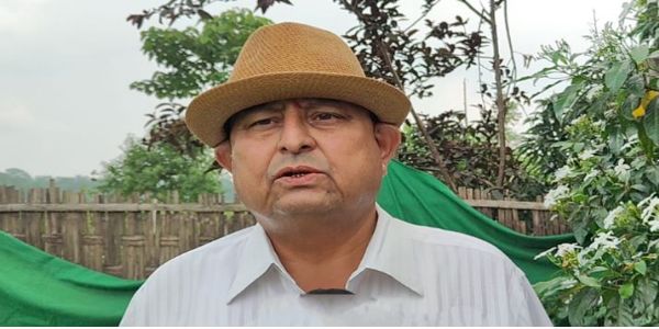 नागराकाटा में तृणमूल को बड़ा झटका, अंचल अध्यक्ष राजेन ने छोड़ी पार्टी