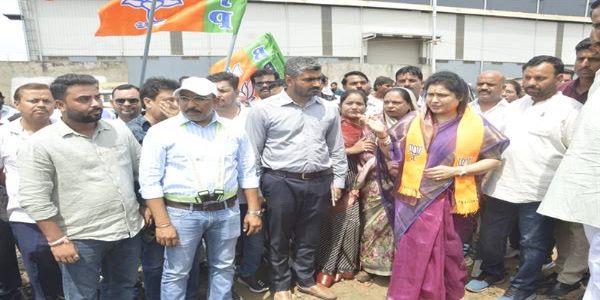 भोपालः मंत्री कृष्णा गौर ने 10 लेन सड़क निर्माण का लिया जायजा, एक वर्ष में काम पूरा करने के निर्देश