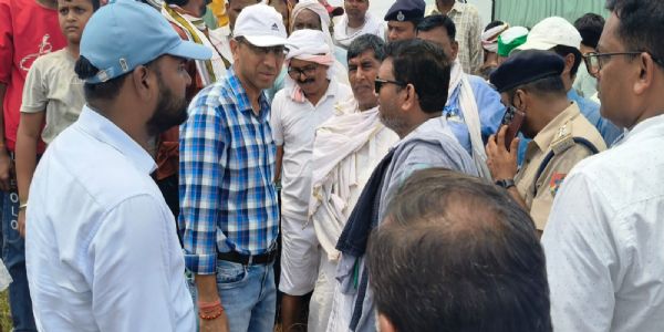 पूरनपुर में अंडरपास निर्माण की मांग, डीआरएम वाराणसी ने किया स्थलीय निरीक्षण