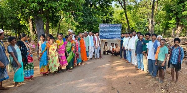 कांकेर के ग्राम बड़े पराली में धर्मांतरण के विराेध में ईसाई धर्म प्रचारकों के प्रवेश पर लगाई पाबंदी