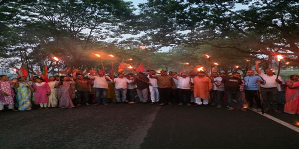 भाजपा ने धुर्वा से लापता मासूम बच्चों की बरामदगी की मांग को लेकर निकाला मशाल जुलूस, प्रशासन से जल्द कार्रवाई की अपील