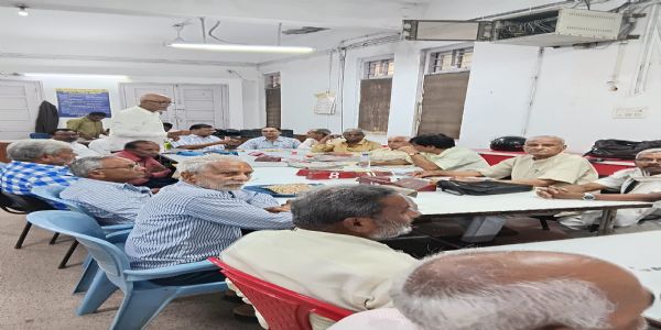 पेंशनभोगियों ने आठवें वेतन आयोग के लाभ से वंचित होने की आशंका जताई चिंता