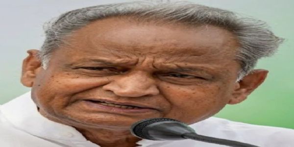 रैली, जुलूस, धरना-प्रदर्शन पर रोक को लेकर मंत्रियों पर बरसे गहलोत