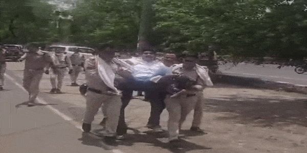 भाेपाल: केंद्रीय शिक्षा मंत्री धर्मेंद्र प्रधान के विरोध से पहले एनएसयूआई-युवा कांग्रेस नेता हिरासत में, काले झंडे दिखाने की थी तैयारी