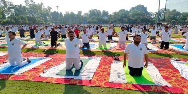 कोलकाता में 12वें अंतरराष्ट्रीय योग दिवस पर बनेगा विश्व रिकॉर्ड, पीएम मोदी की उपस्थिति प्रस्तावित