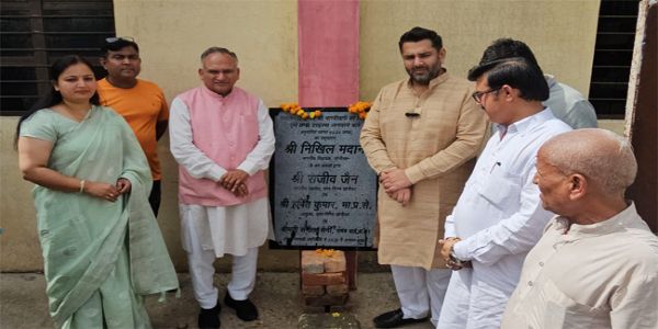 सोनीपत : विधायक व मेयर ने शुरू करवाए विकास कार्य