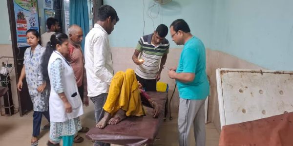 एनएच-327ई पर दर्दनाक हादसा: सड़क पार कर रही वृद्ध महिला को अज्ञात वाहन ने रौंदा