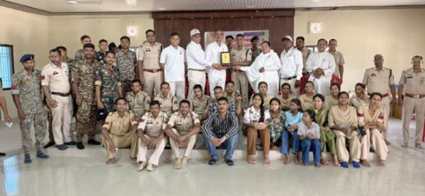 पुलिस कर्मियों को विशेषज्ञों ने तनाव प्रबंधन व आत्म-सशक्तिकरण के गुर सिखाए पुलिस कर्मियों को विशेषज्ञों ने तनाव प्रबंधन व आत्म-सशक्तिकरण के गुर सिखाए