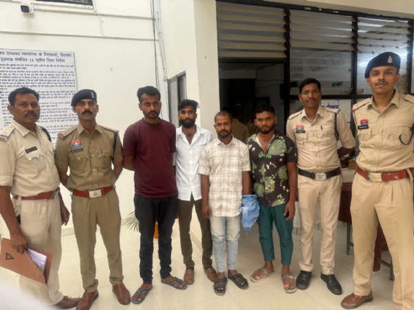 चारों आरोपित गिरफ्तार। चारों आरोपित गिरफ्तार।